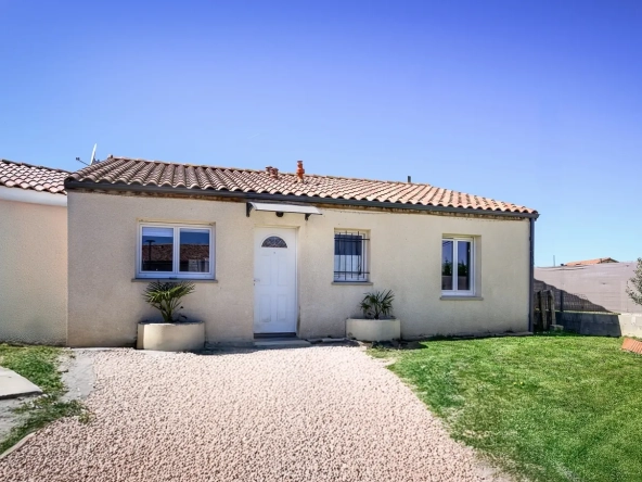 Maison récente avec 4 chambres et terrasse à Lavernose-Lacasse