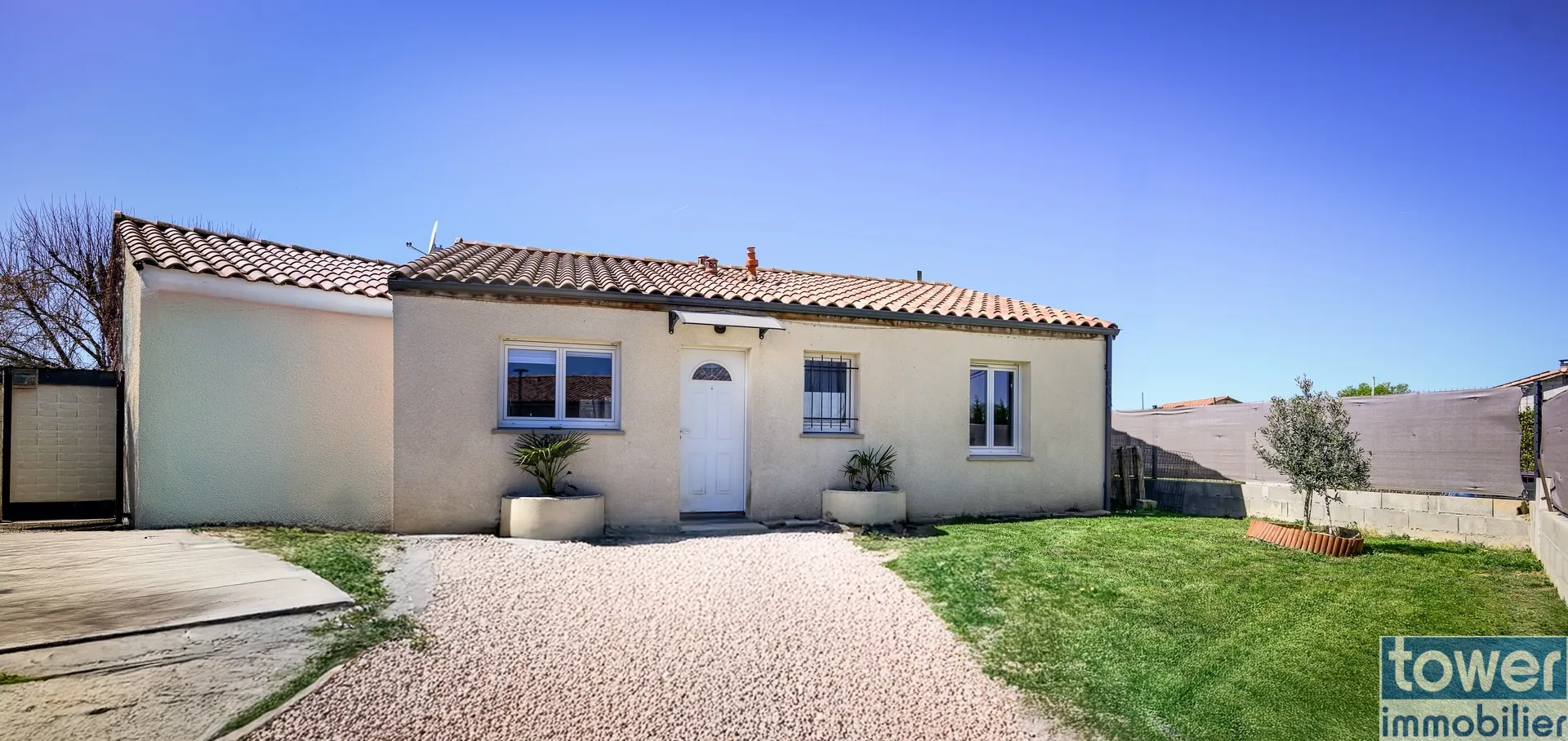 Maison récente avec 4 chambres et terrasse à Lavernose-Lacasse 