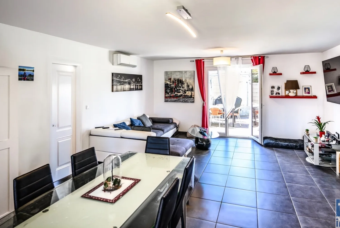 Maison récente avec 4 chambres et terrasse à Lavernose-Lacasse 