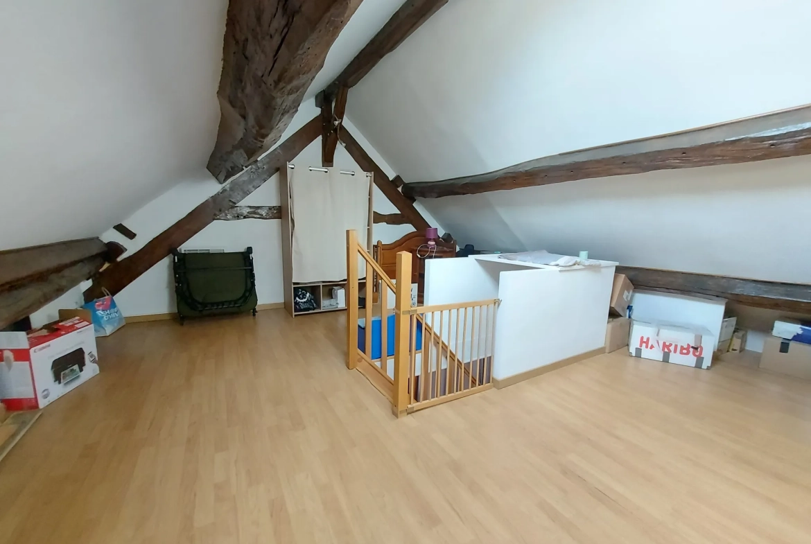 Maison de 122 m² avec jardin et garage à Guernes 