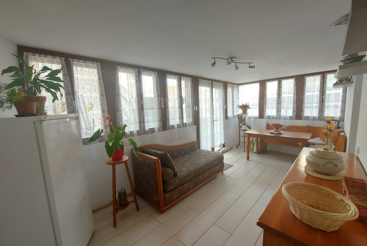 Maison de 122 m² avec jardin et garage à Guernes 