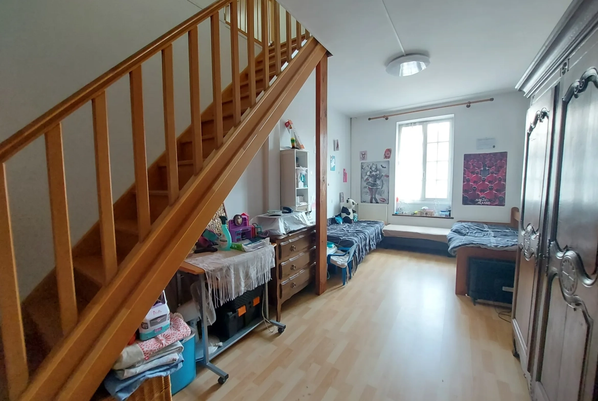 Maison de 122 m² avec jardin et garage à Guernes 
