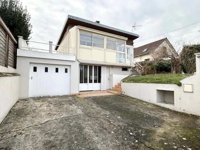 À vendre maison individuelle de 90 m² à Montlhéry avec sous-sol et terrasse 