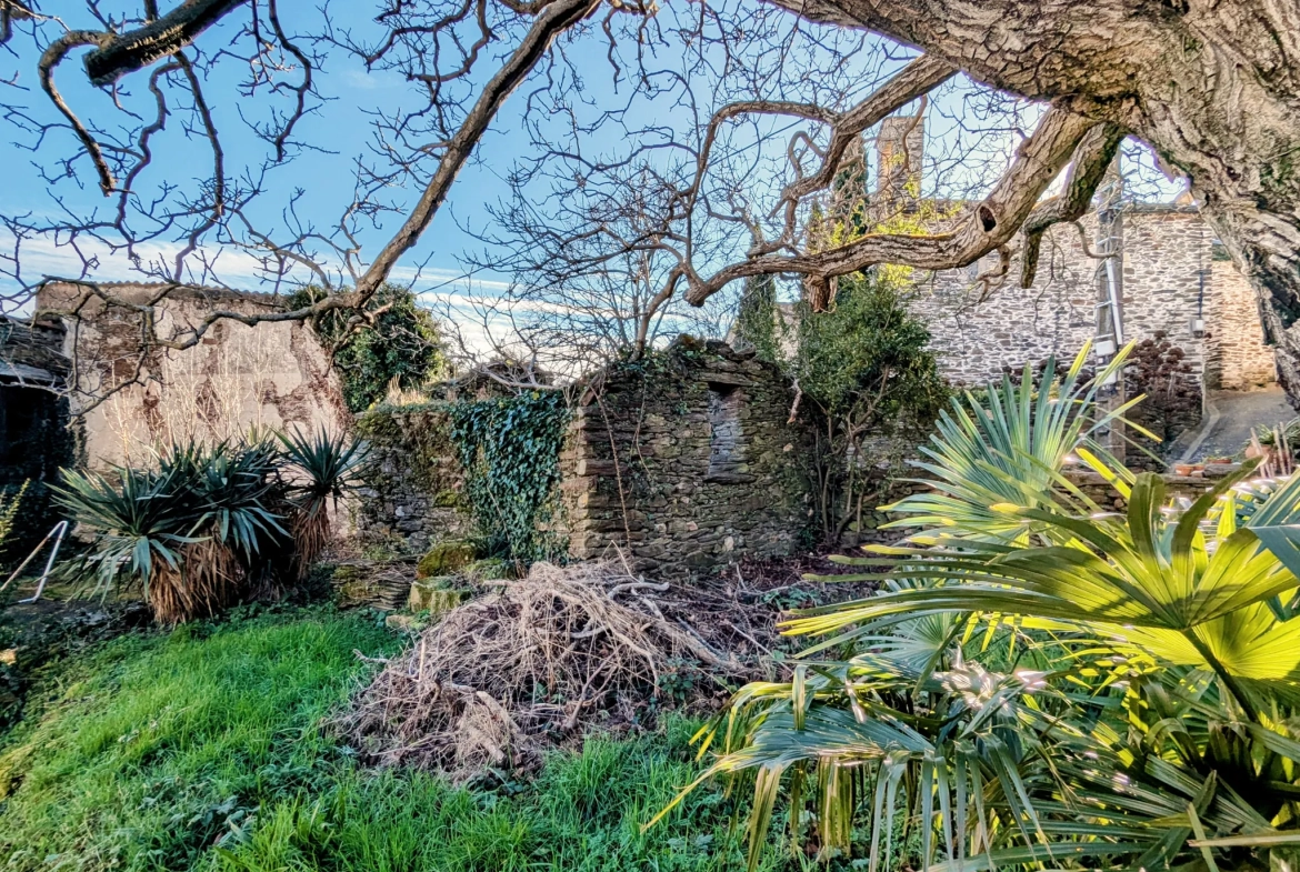 Charmante maison de village à Villecelle proche de Lamalou-les-Bains 