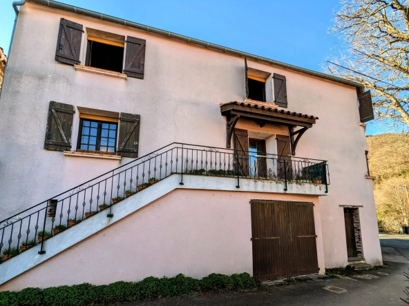 Charmante maison de village à Villecelle proche de Lamalou-les-Bains 