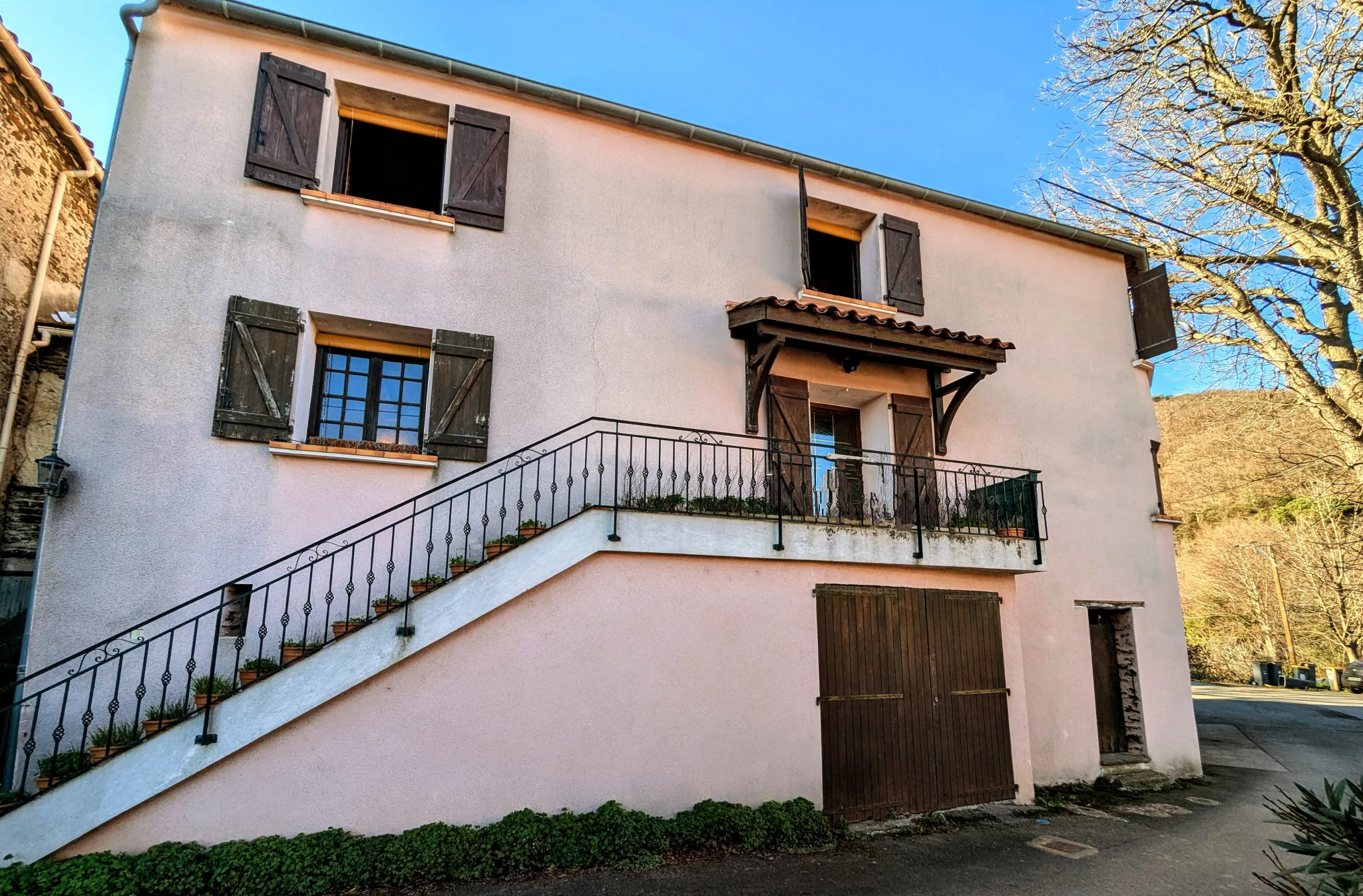 Charmante maison de village à Villecelle proche de Lamalou-les-Bains 