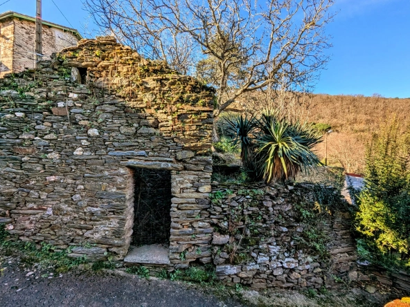 Charmante maison de village à Villecelle proche de Lamalou-les-Bains 