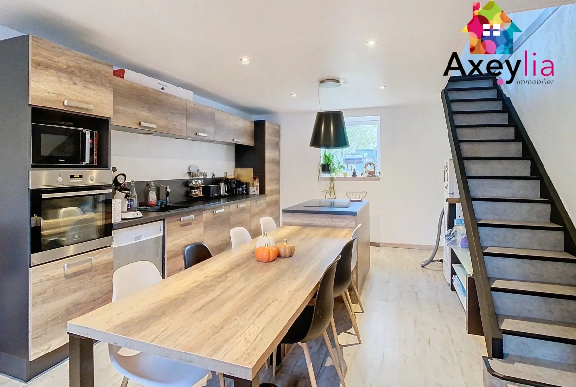 Maison de village rénovée avec terrain à Neulise - Secteur calme 