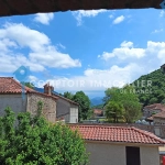 Maison en pierre de 130 m² avec grange et garage à Bertren - Vue dégagée