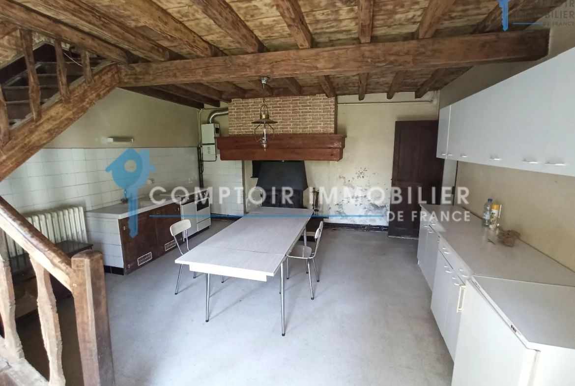 Maison en pierre de 130 m² avec grange et garage à Bertren - Vue dégagée 
