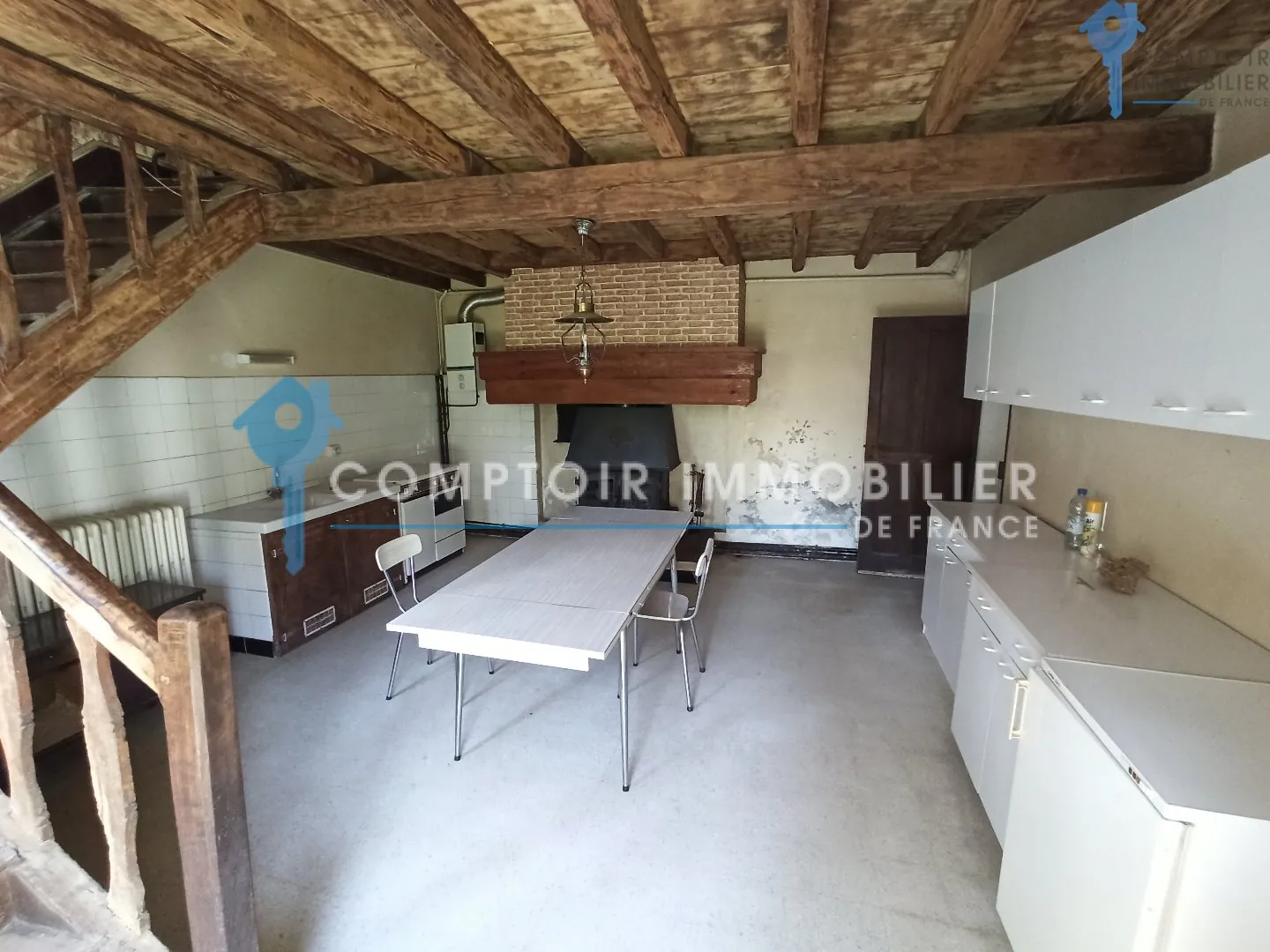 Maison en pierre de 130 m² avec grange et garage à Bertren - Vue dégagée 