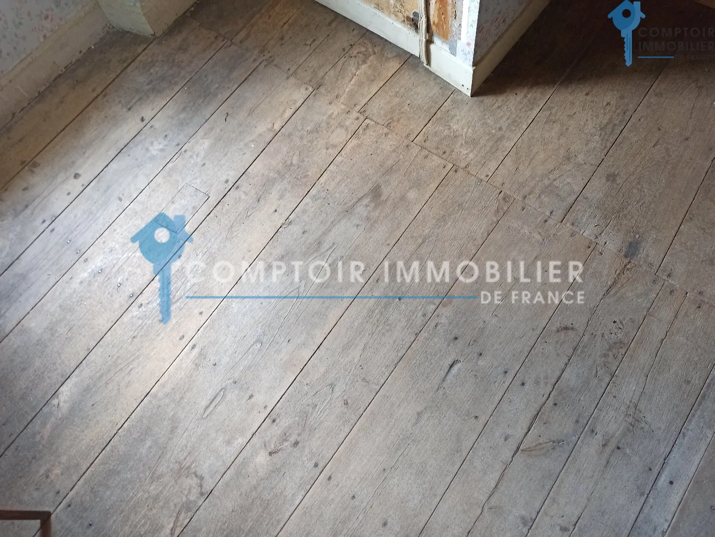 Maison en pierre de 130 m² avec grange et garage à Bertren - Vue dégagée 