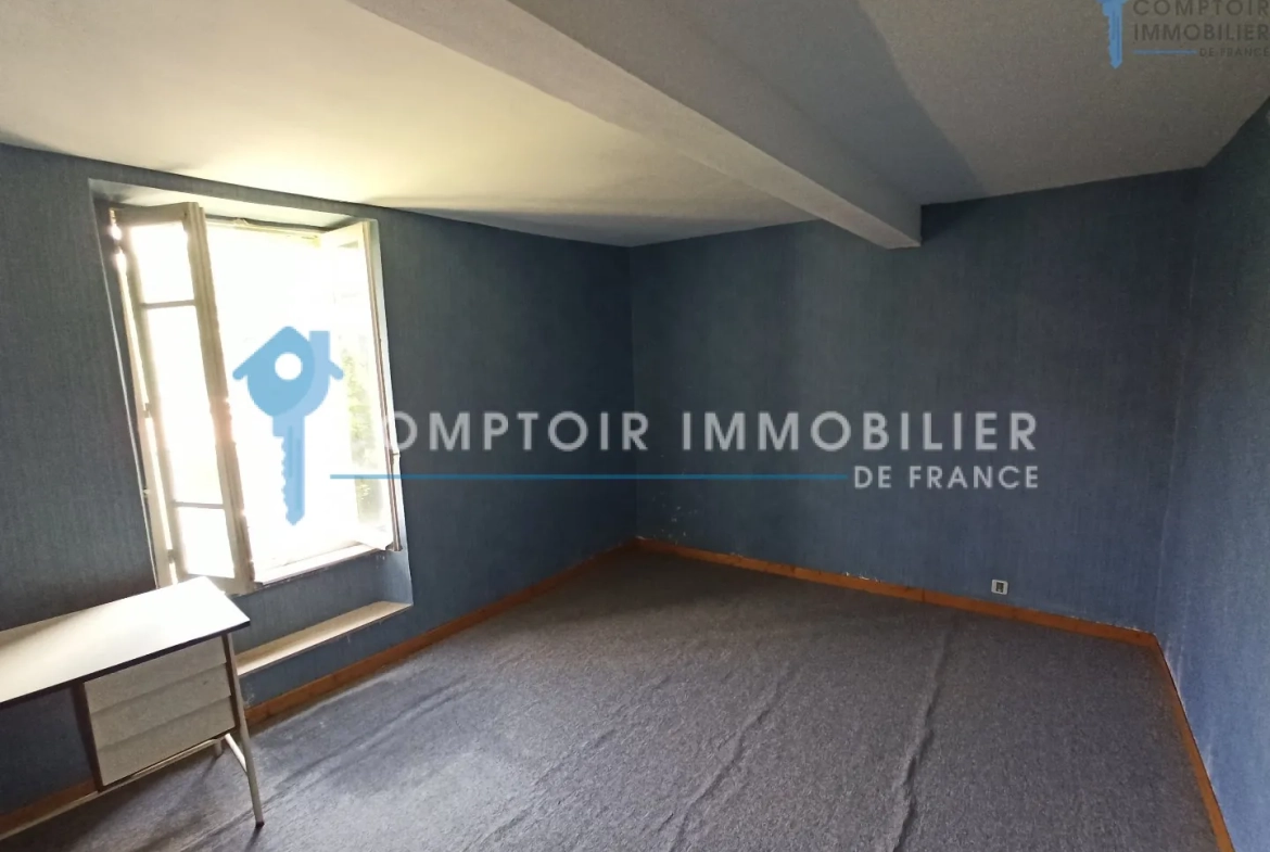 Maison en pierre de 130 m² avec grange et garage à Bertren - Vue dégagée 