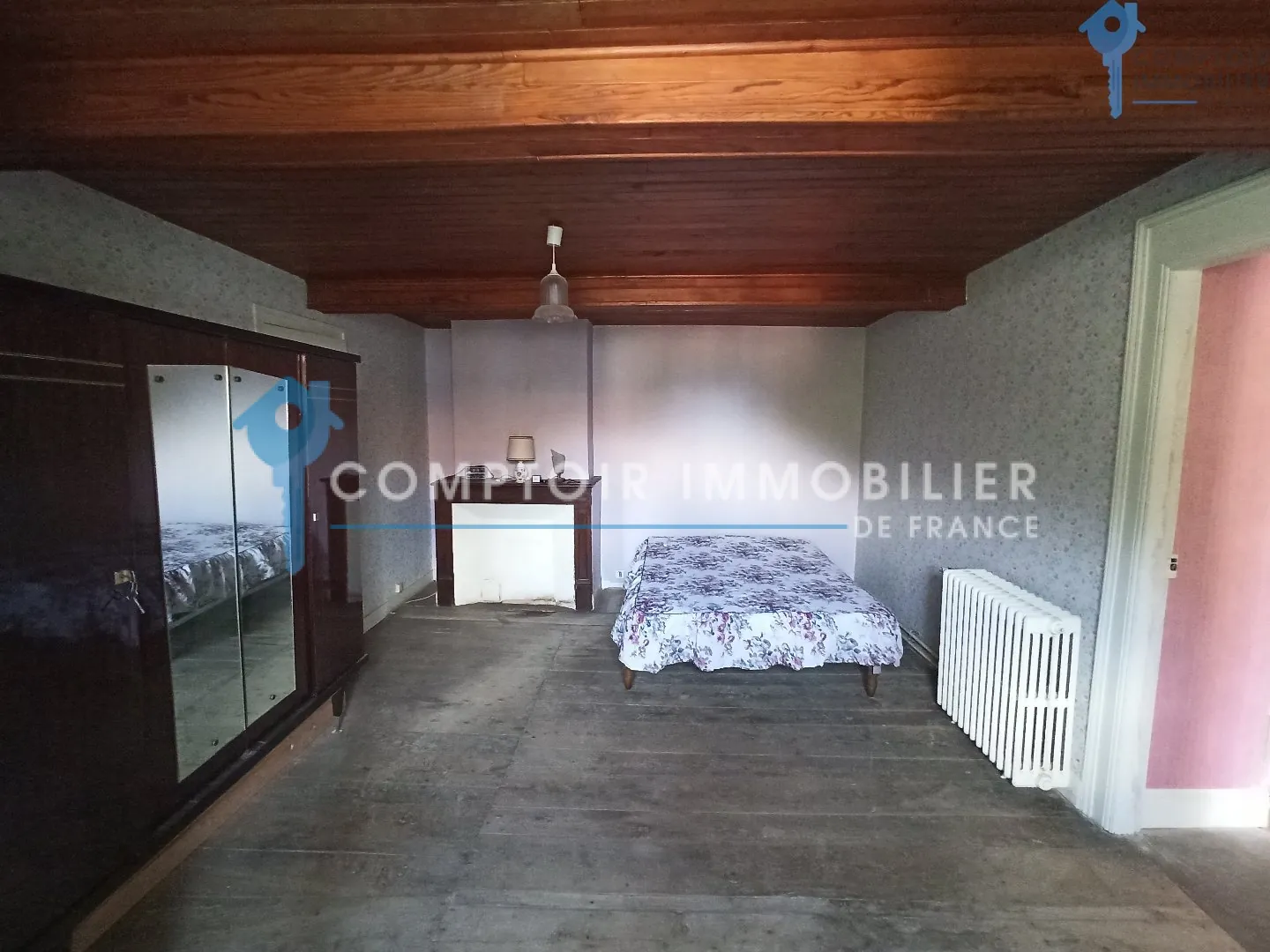 Maison en pierre de 130 m² avec grange et garage à Bertren - Vue dégagée 
