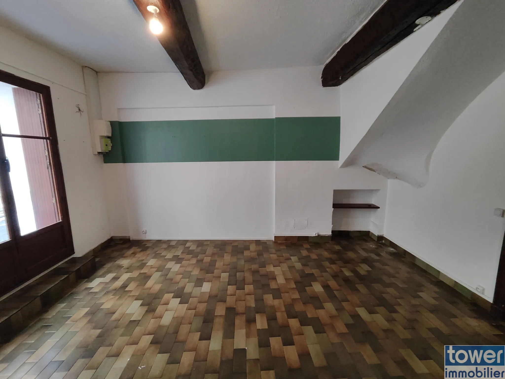 Maison de village à Sigean, 3 chambres, 100 m² avec climatisation 