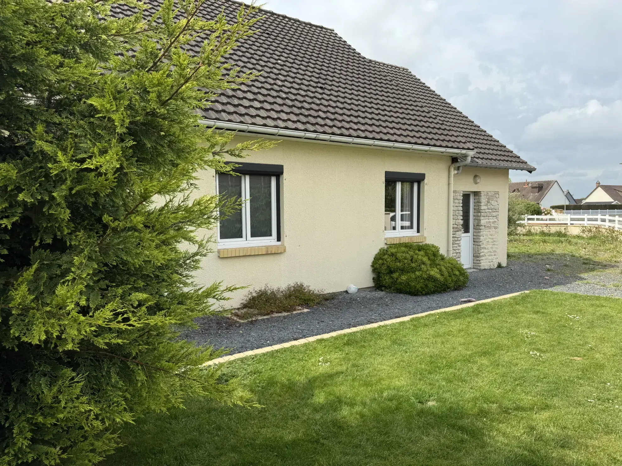 Maison de plain-pied à vendre à Valorbiquet - Secteur calme et résidentiel 