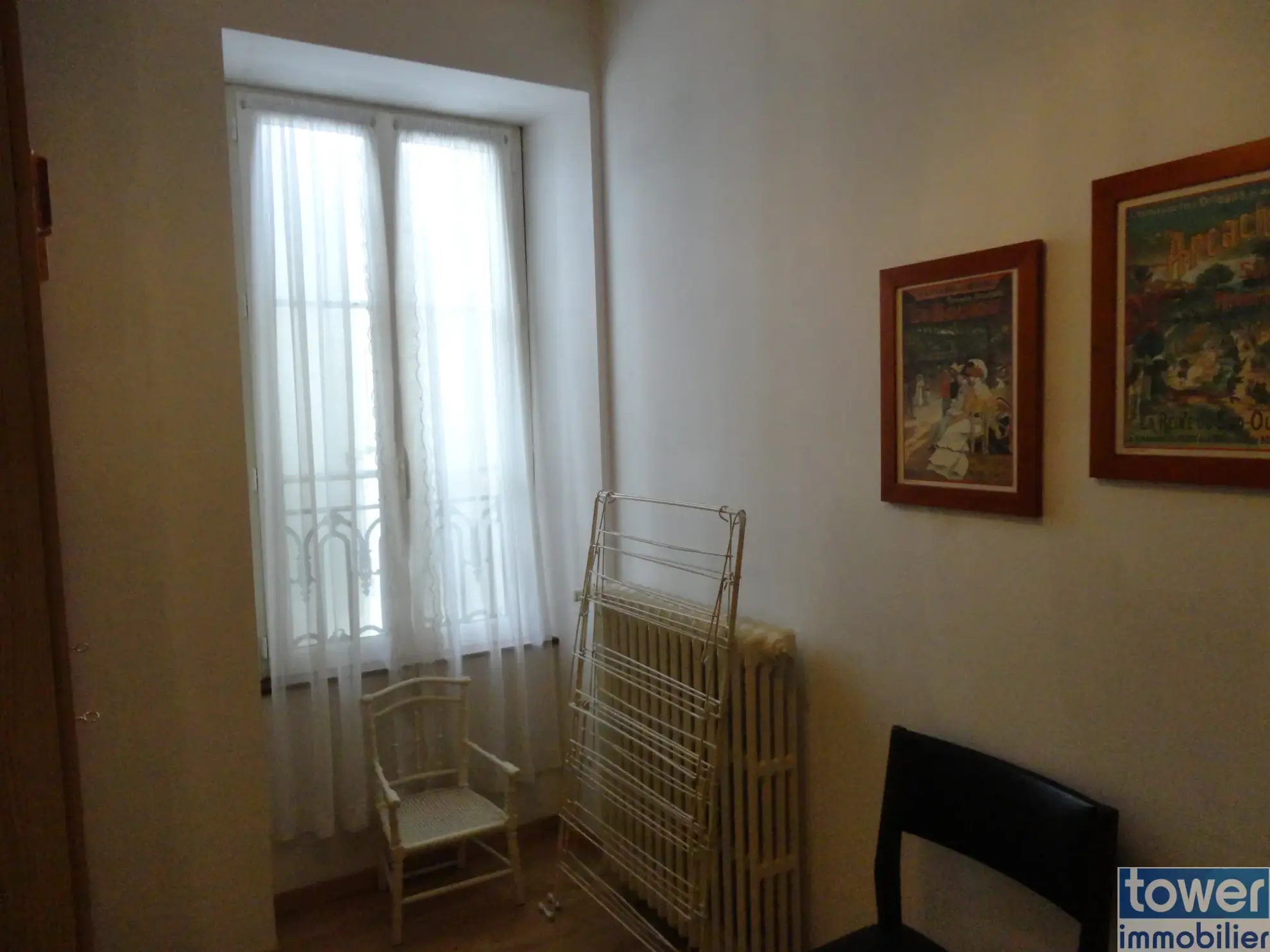 Grande maison à Saint Jean d'Angély avec 5 chambres et sous-sol de 45m² 