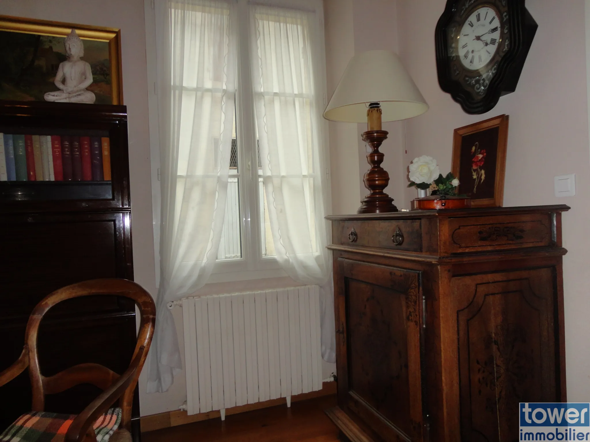 Grande maison à Saint Jean d'Angély avec 5 chambres et sous-sol de 45m² 