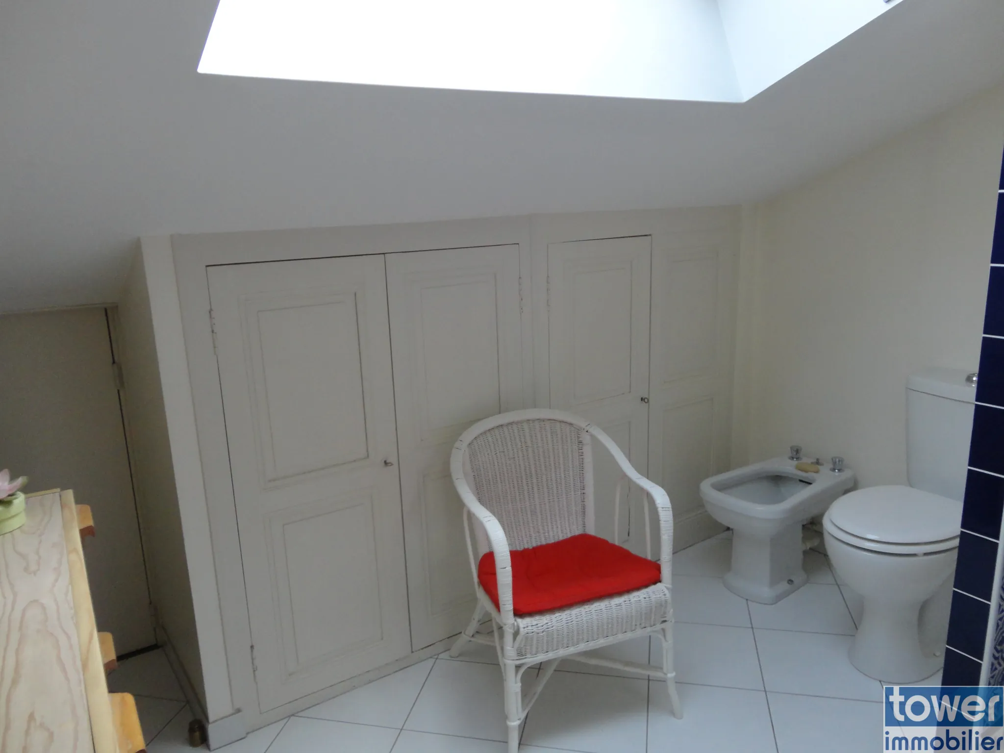 Grande maison à Saint Jean d'Angély avec 5 chambres et sous-sol de 45m² 