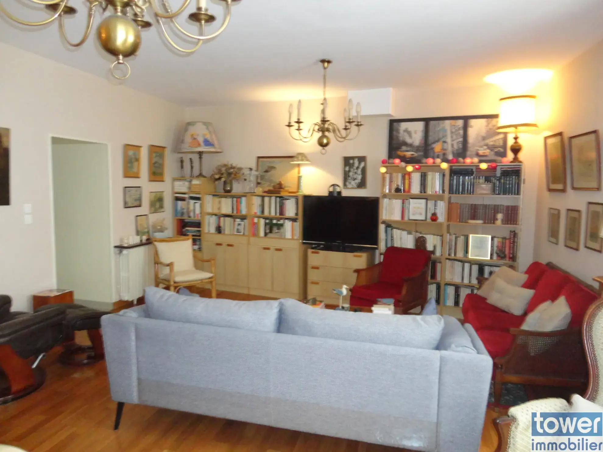 Grande maison à Saint Jean d'Angély avec 5 chambres et sous-sol de 45m² 