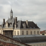 Grande maison à Saint Jean d'Angély avec 5 chambres et sous-sol de 45m²