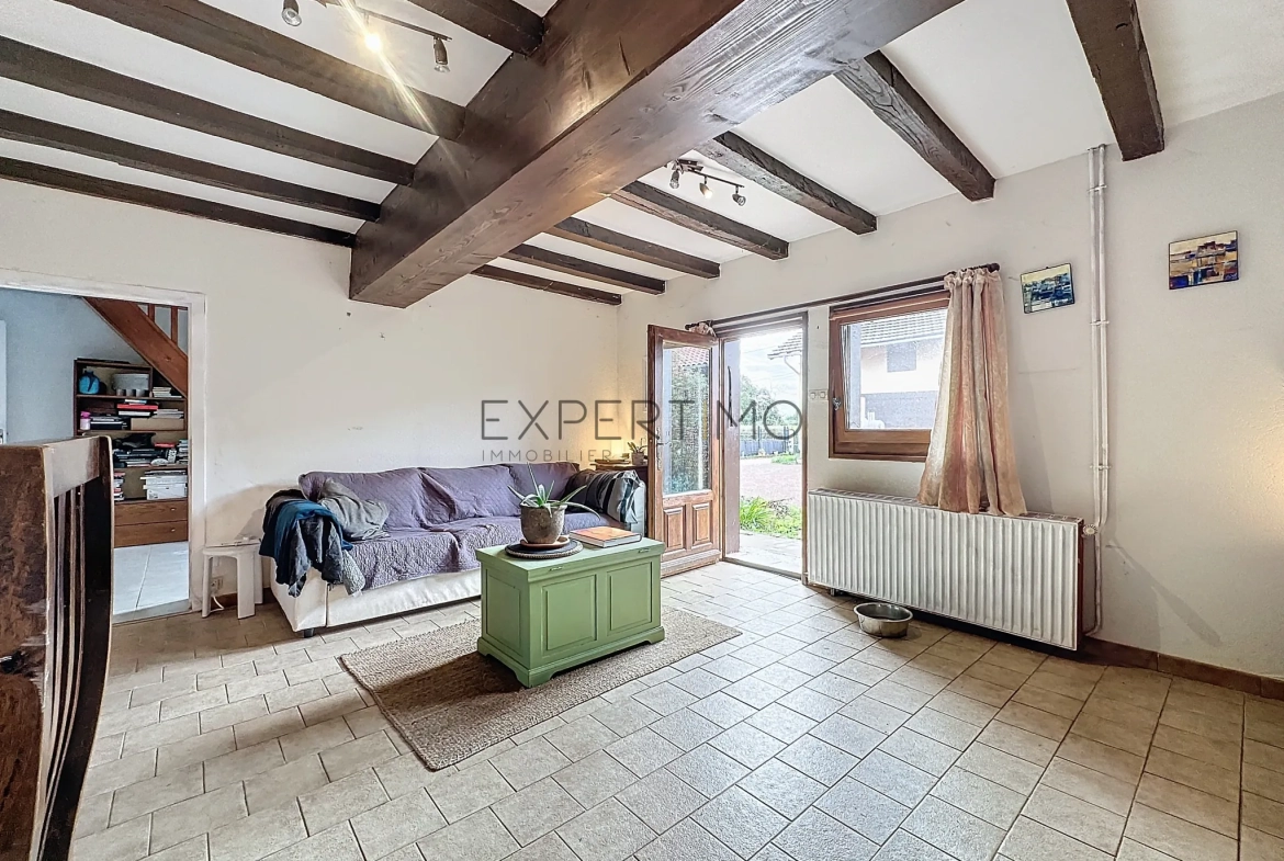 Maison de caractère à Romenay de 124 m² avec dépendance et grand potentiel 