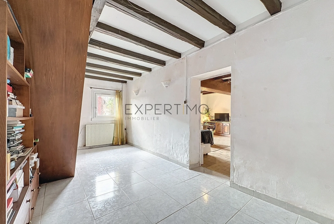 Maison de caractère à Romenay de 124 m² avec dépendance et grand potentiel 
