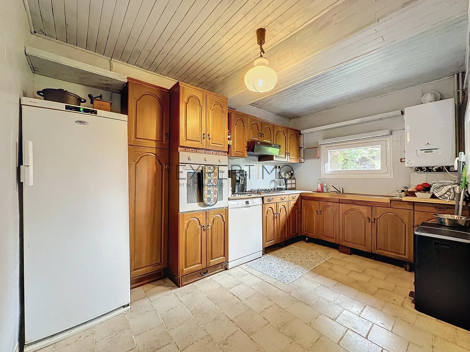 Maison de caractère à Romenay de 124 m² avec dépendance et grand potentiel 