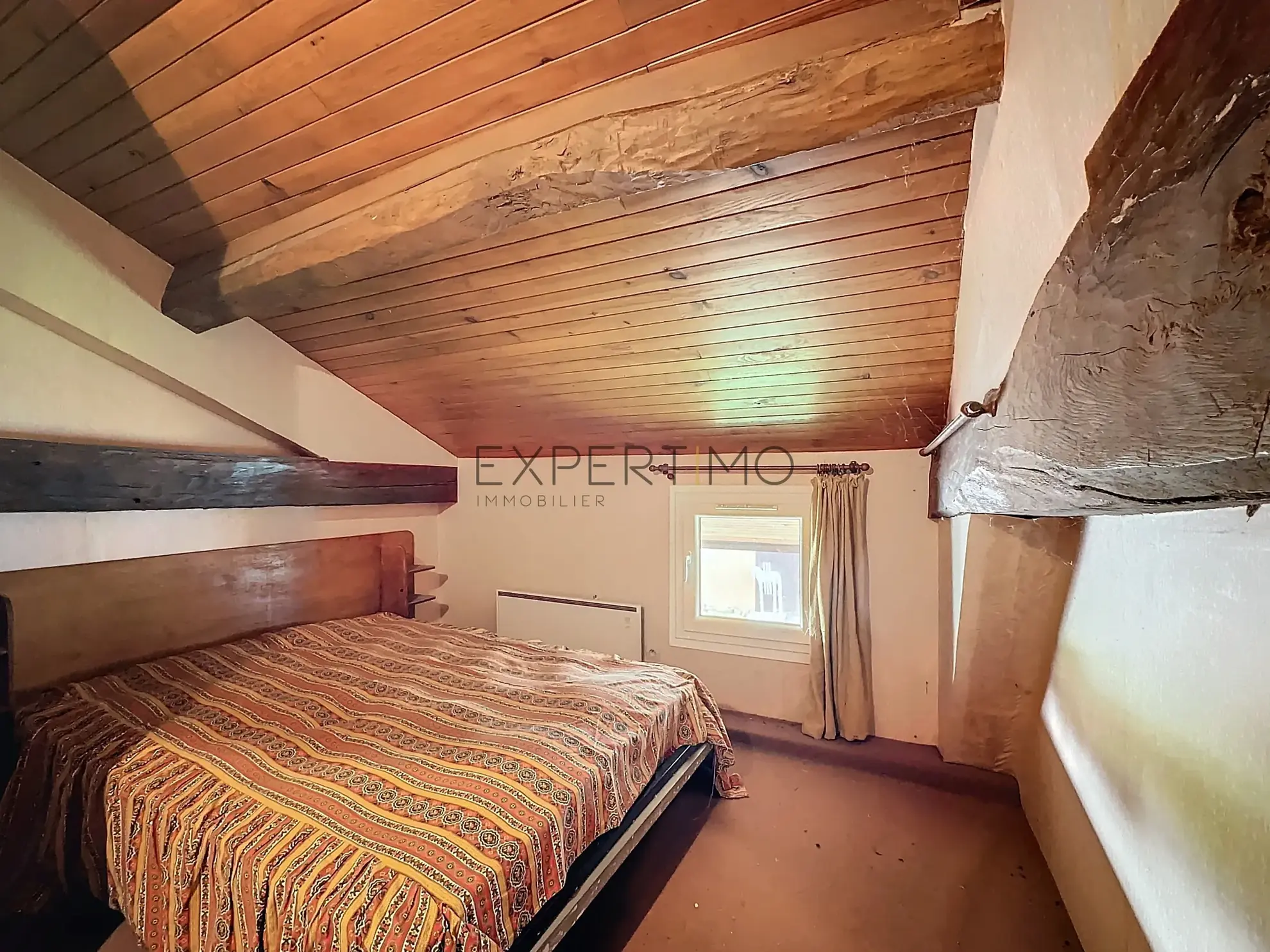 Maison de caractère à Romenay de 124 m² avec dépendance et grand potentiel 