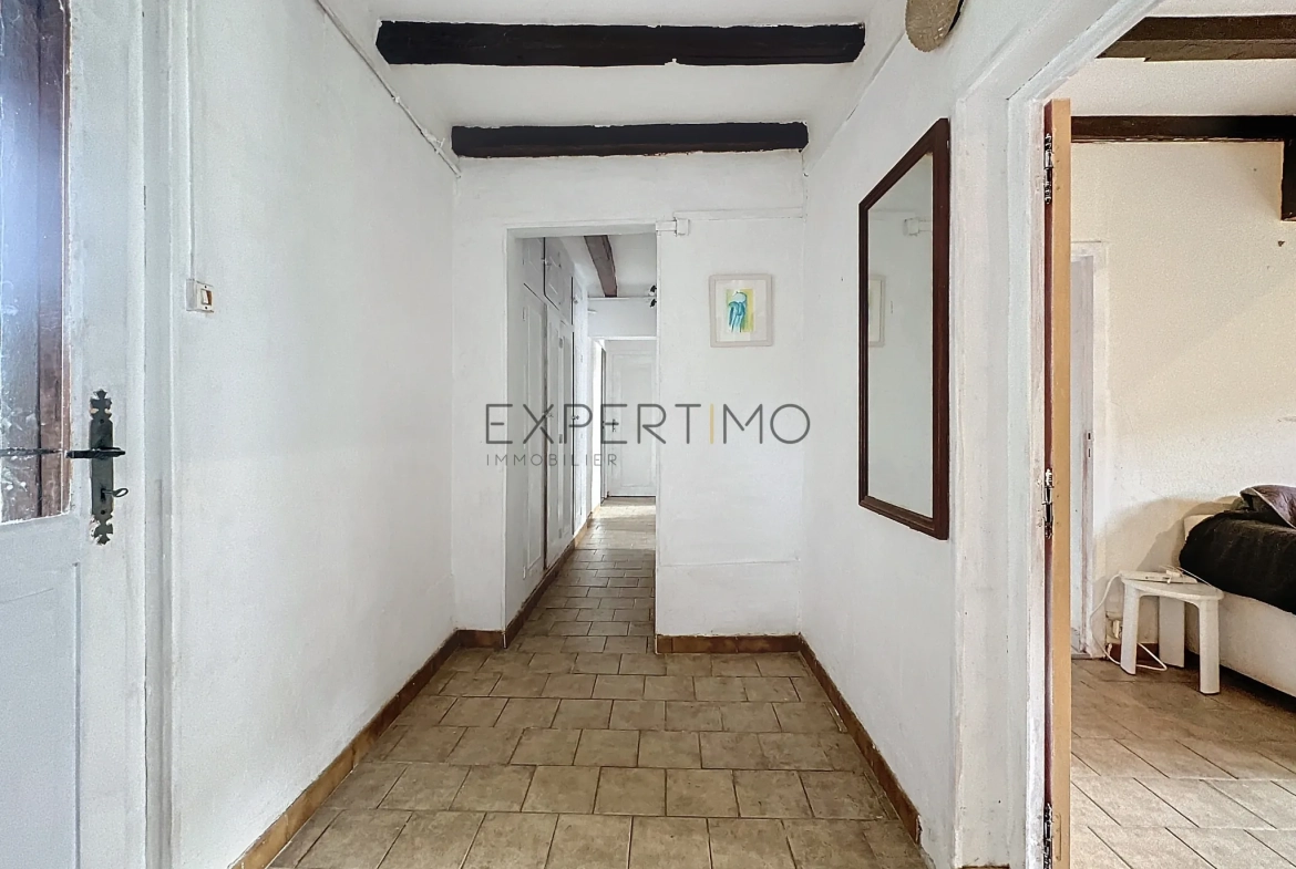 Maison de caractère à Romenay de 124 m² avec dépendance et grand potentiel 