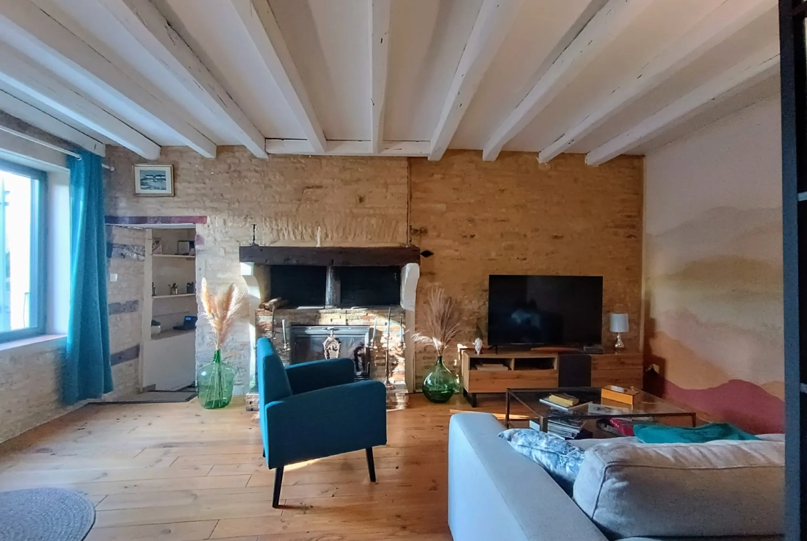 Charmante maison de campagne en pierre à Aubigné - 124 m², 3 chambres, dépendance, environnement calme 
