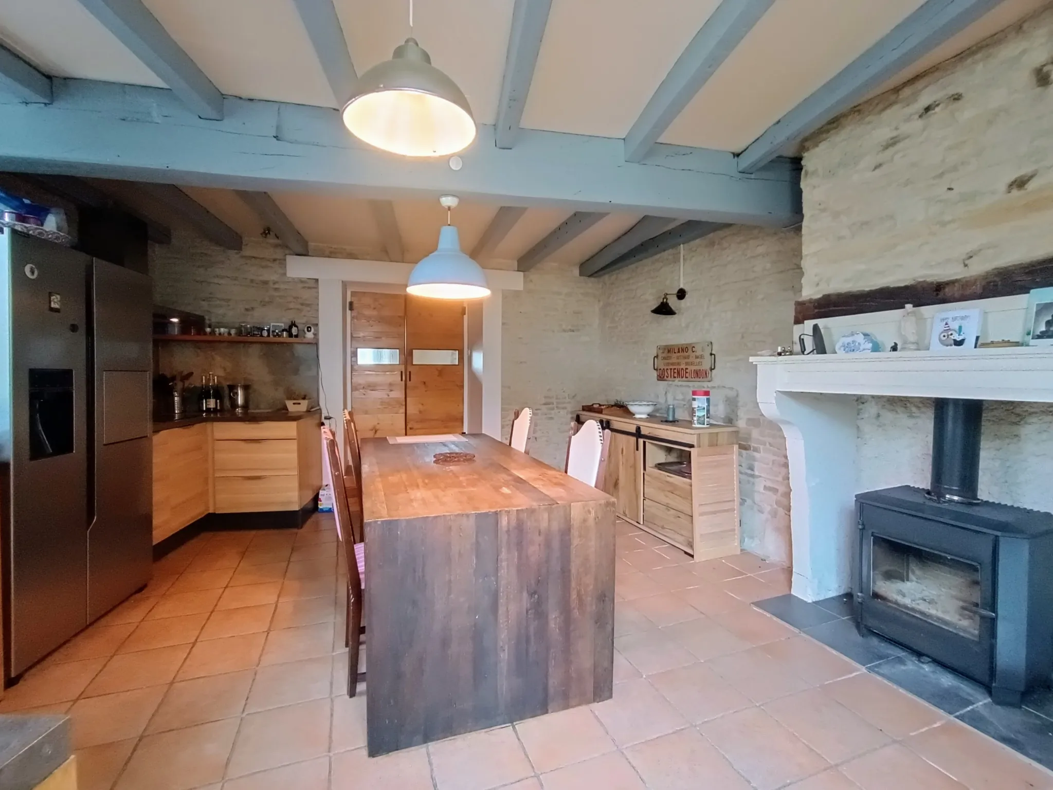 Charmante maison de campagne en pierre à Aubigné - 124 m², 3 chambres, dépendance, environnement calme 