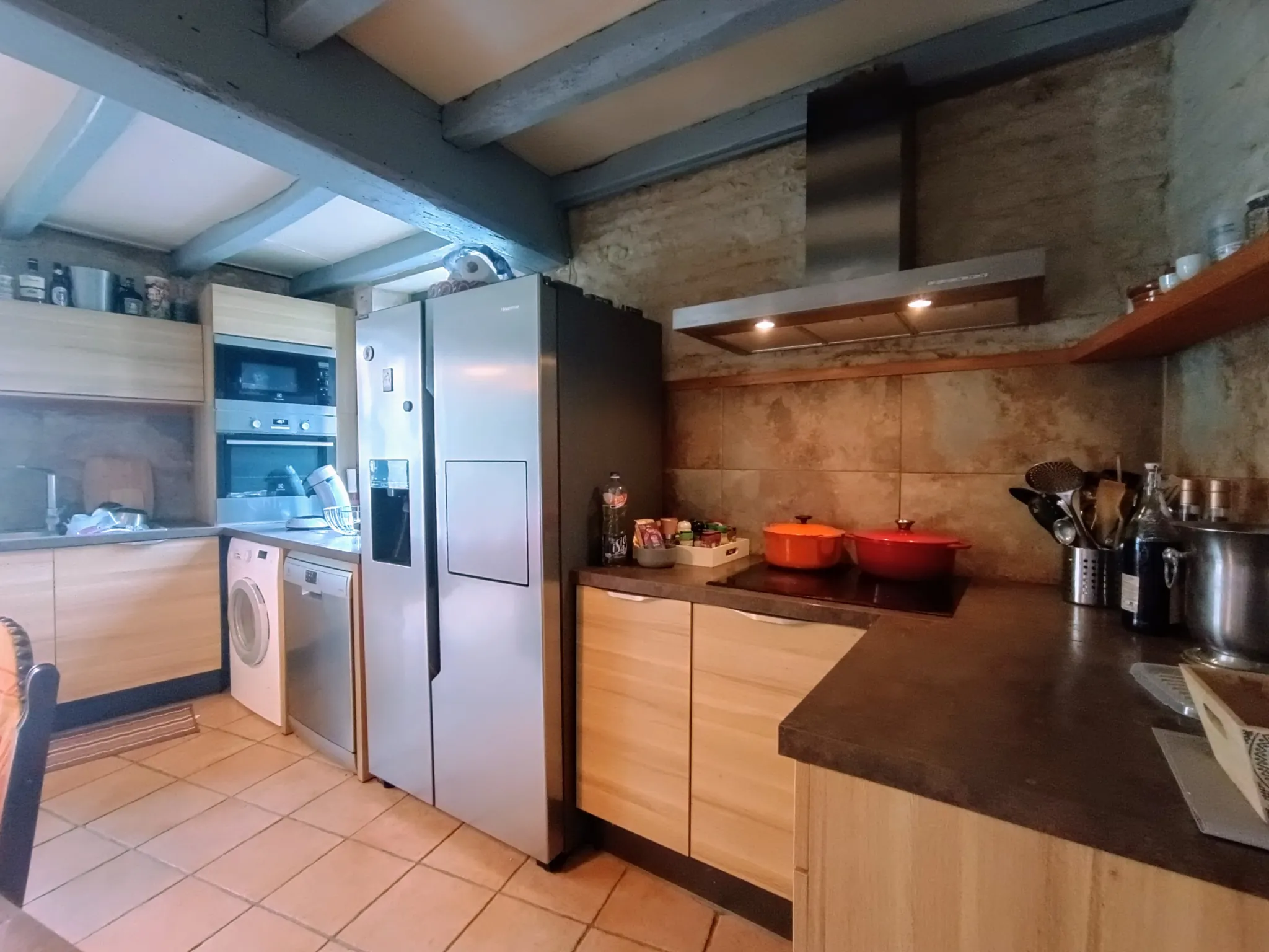 Charmante maison de campagne en pierre à Aubigné - 124 m², 3 chambres, dépendance, environnement calme 