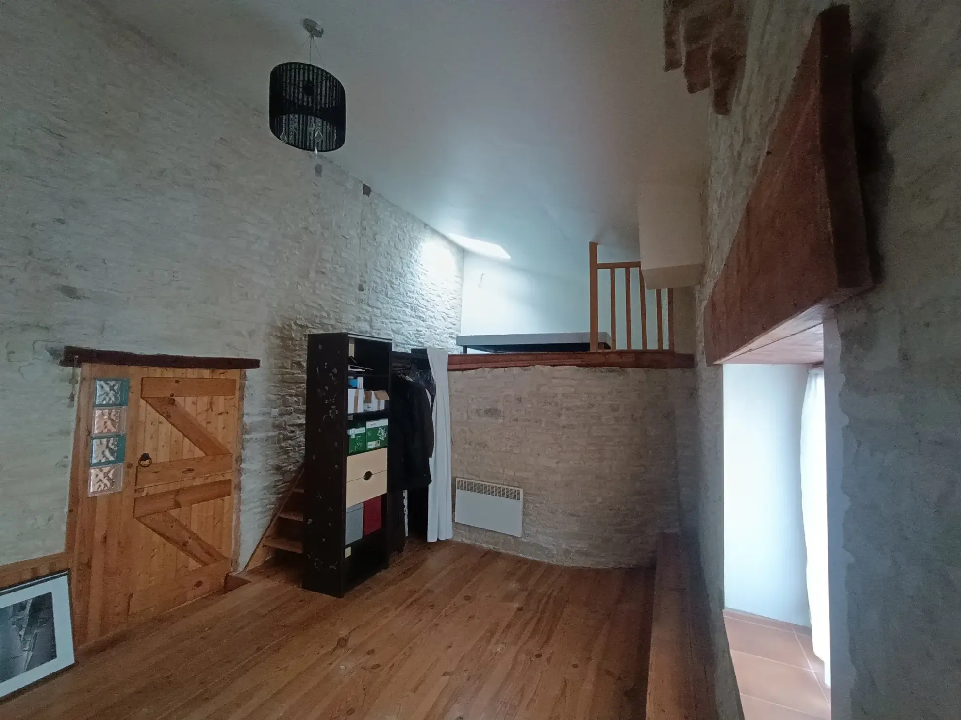 Charmante maison de campagne en pierre à Aubigné - 124 m², 3 chambres, dépendance, environnement calme 