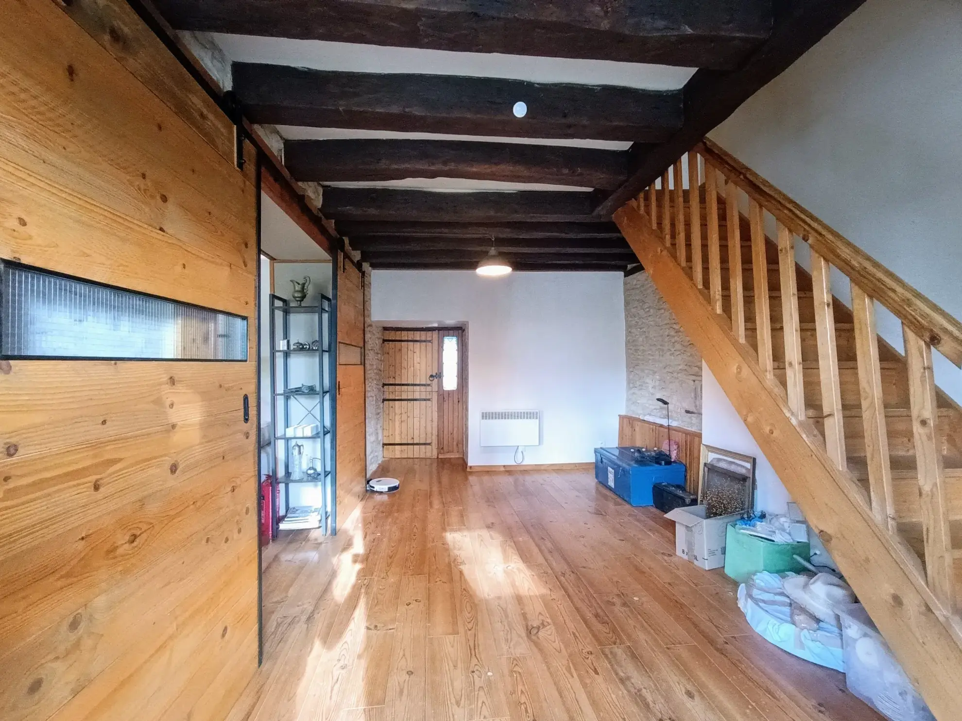 Charmante maison de campagne en pierre à Aubigné - 124 m², 3 chambres, dépendance, environnement calme 