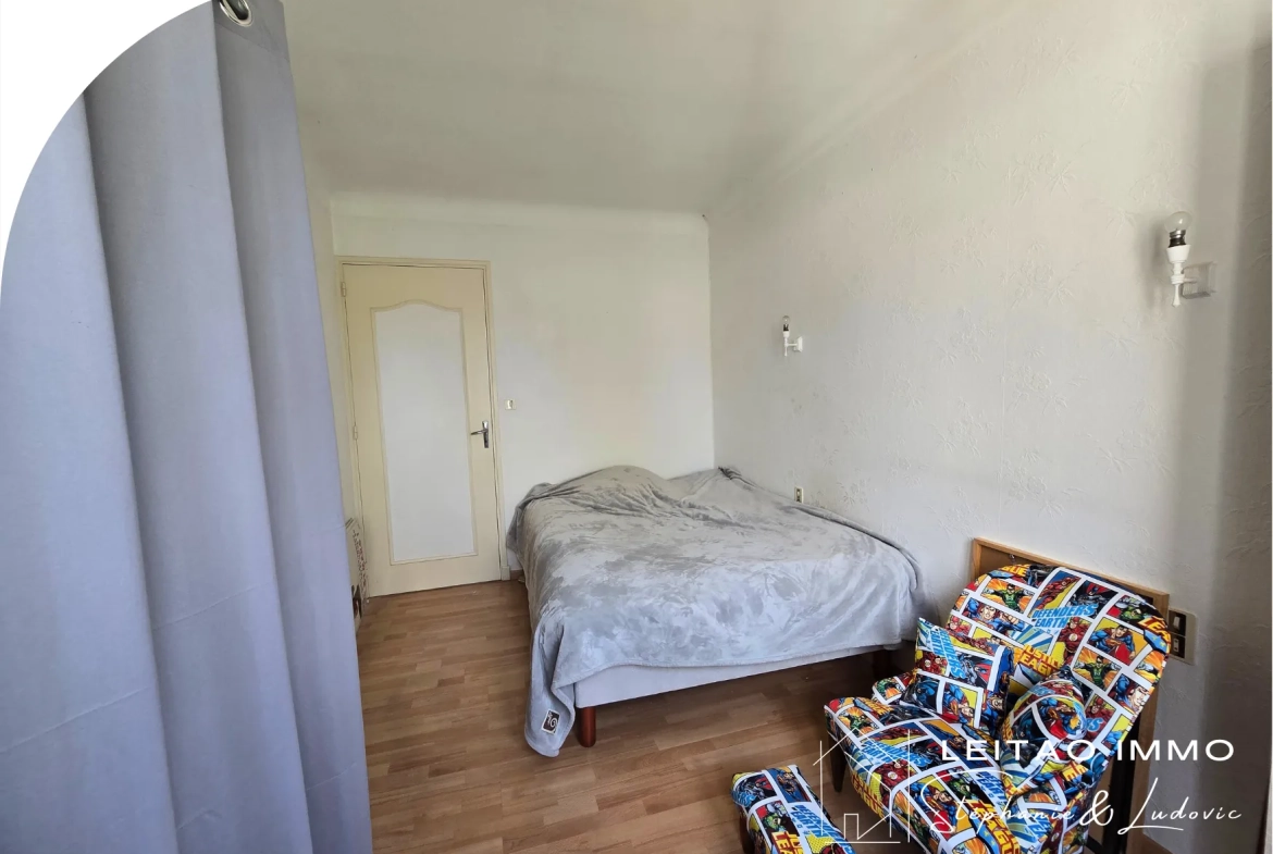 Belle maison de village à Castres avec terrain et potentiel d'aménagement 