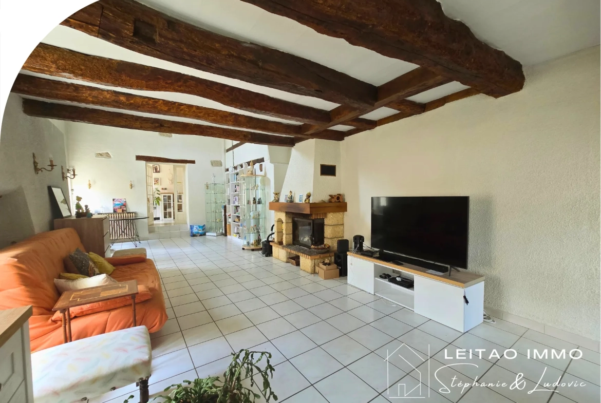 Belle maison de village à Castres avec terrain et potentiel d'aménagement 