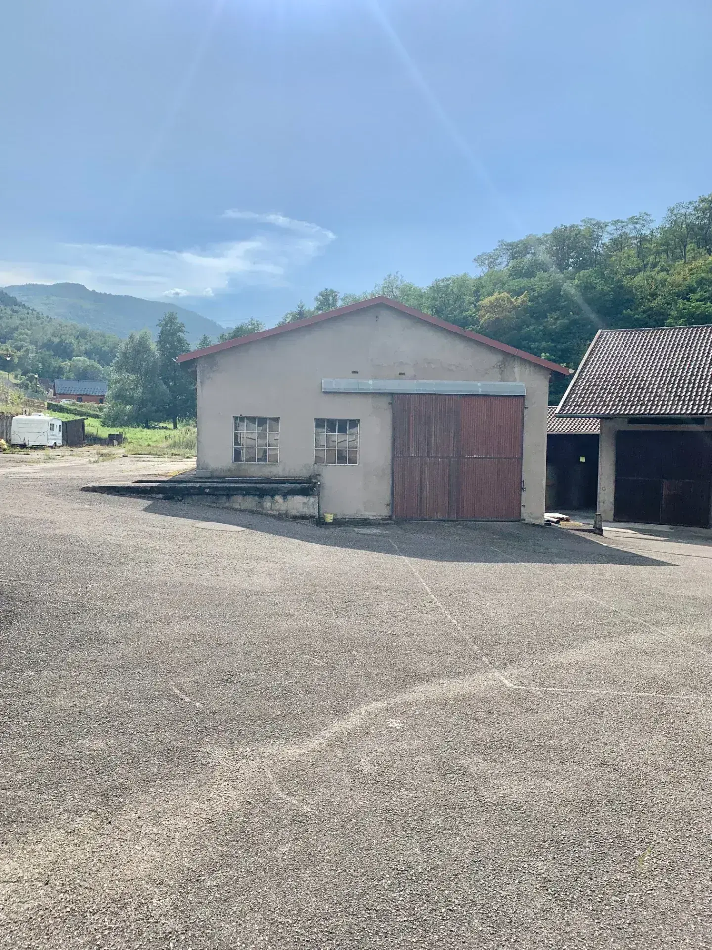 Ensemble immobilier à Moosch avec étang, forêt et terrain constructible en vente 