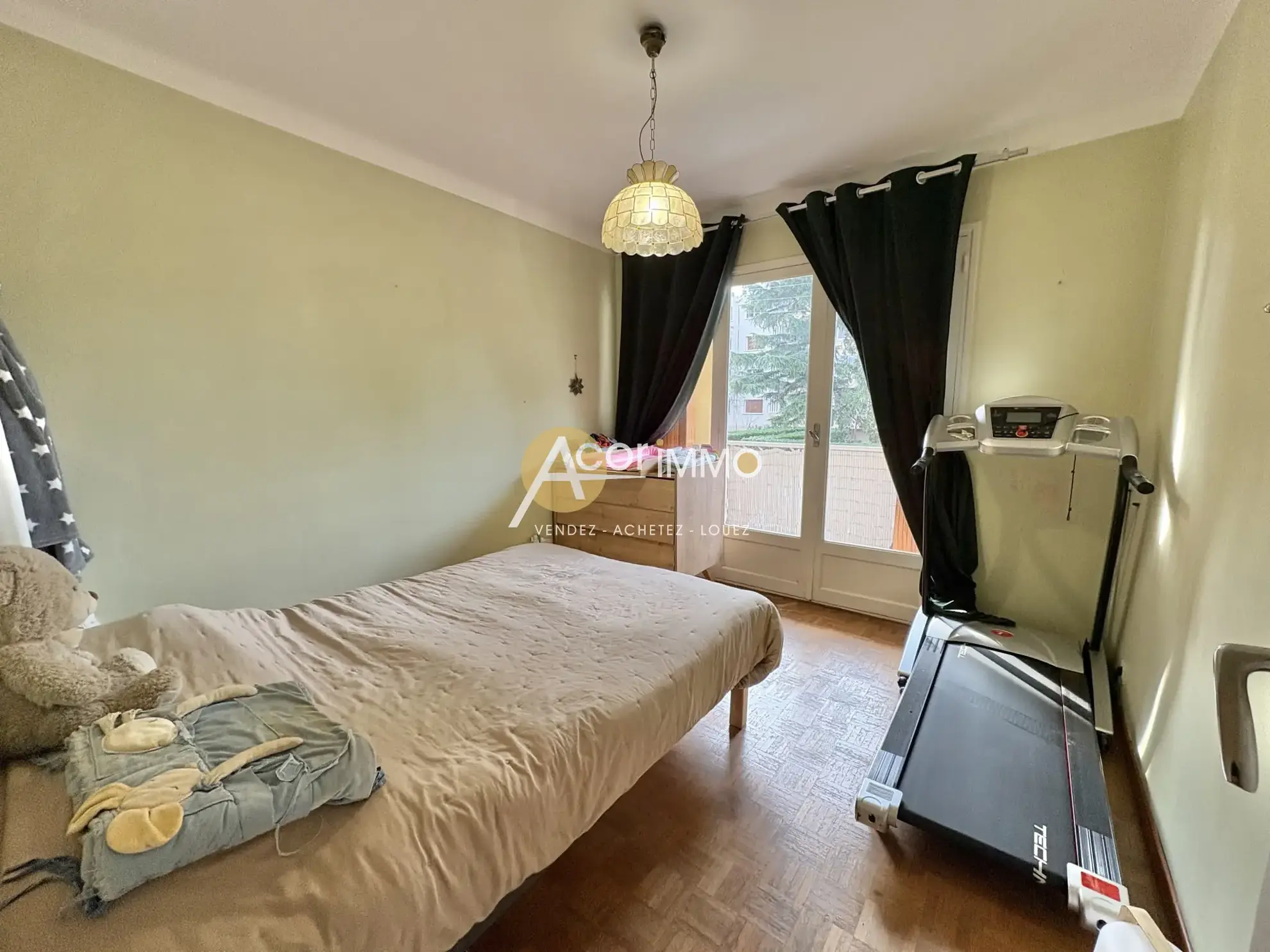 Appartement T5 au Pradet avec Balcon, proche plages et commodités 