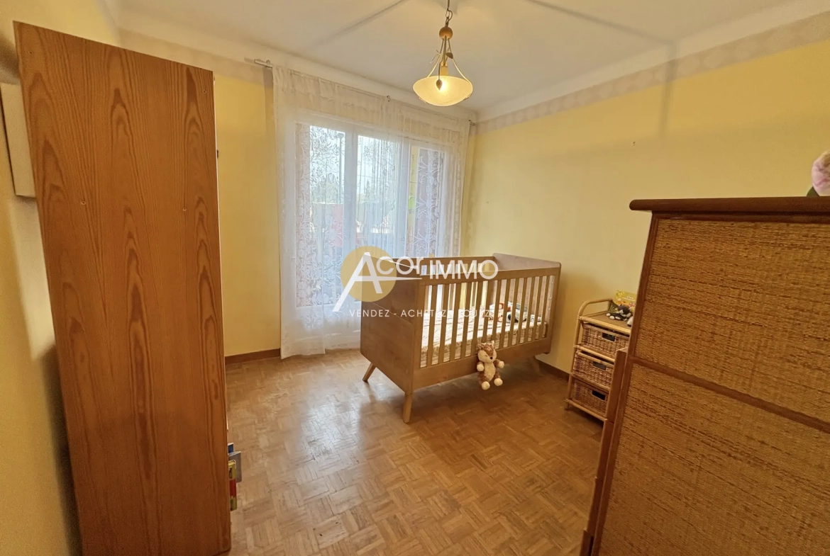 Appartement T5 au Pradet avec Balcon, proche plages et commodités 