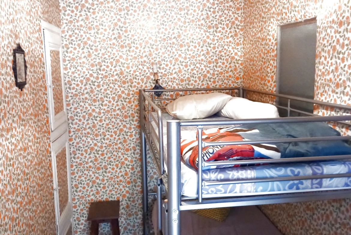 Charmant appartement dans château médiéval à Le Poujol-sur-Orb - 78 m² 