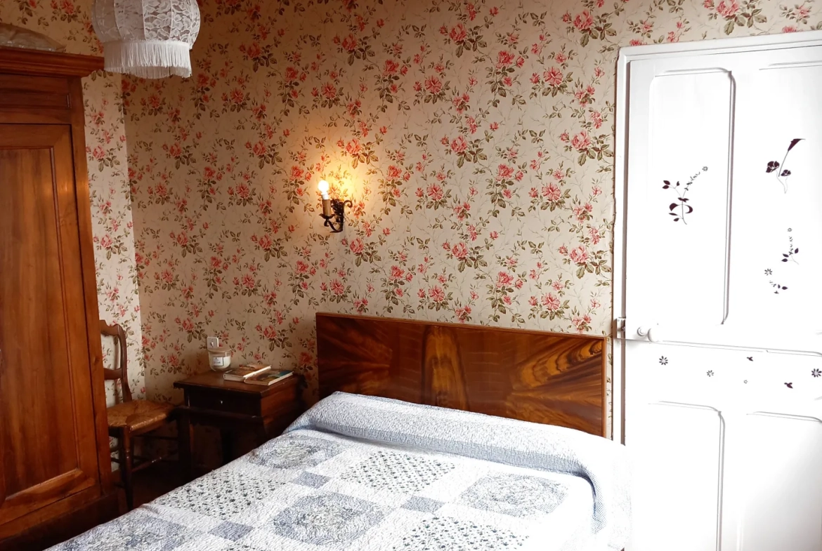 Charmant appartement dans château médiéval à Le Poujol-sur-Orb - 78 m² 