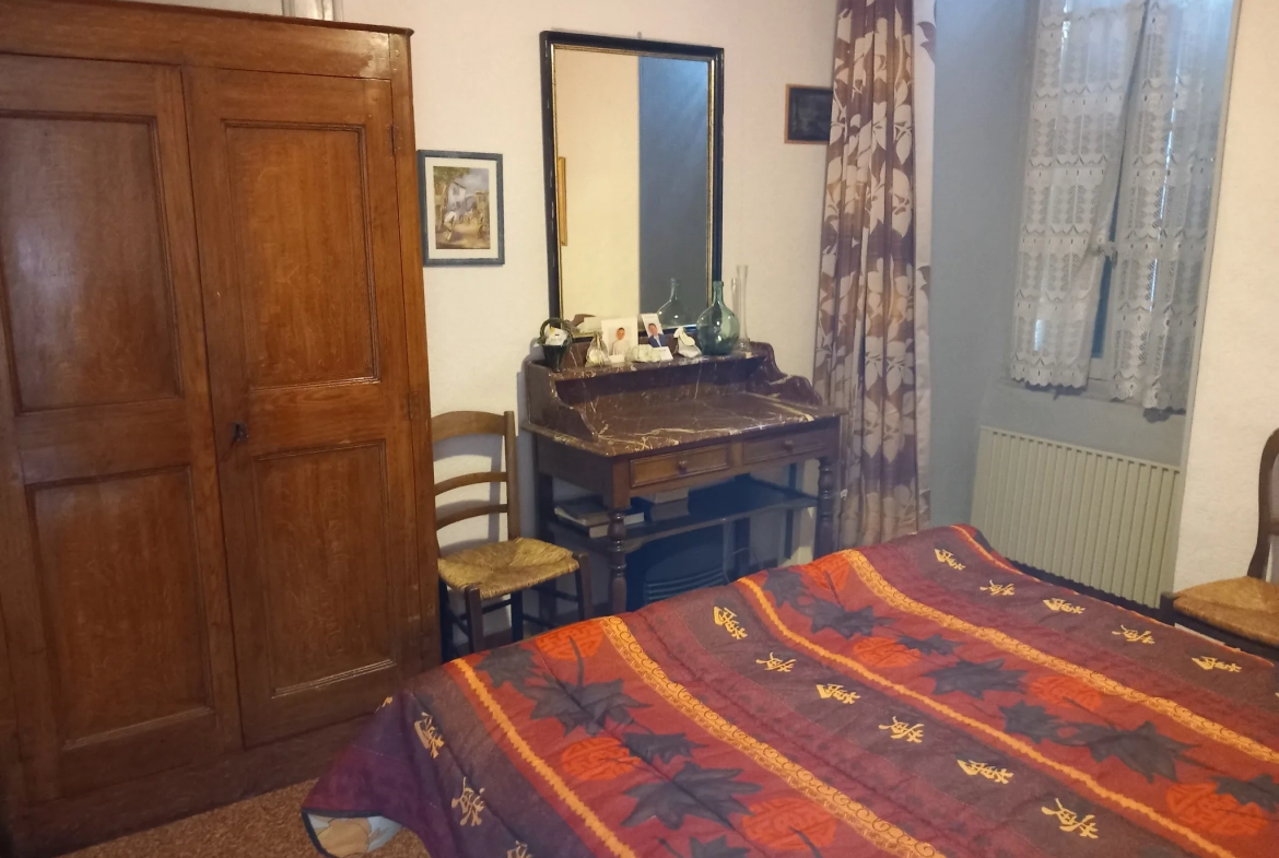 Charmant appartement dans château médiéval à Le Poujol-sur-Orb - 78 m² 