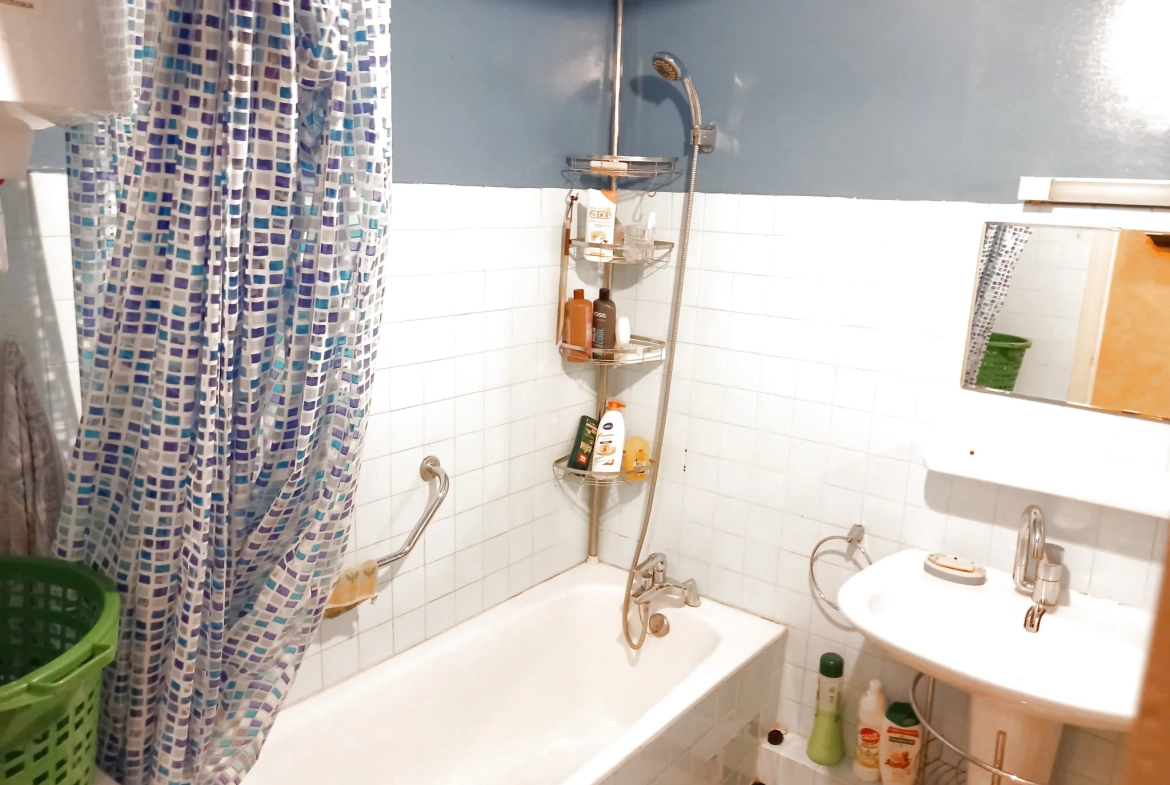 Charmant appartement dans château médiéval à Le Poujol-sur-Orb - 78 m² 