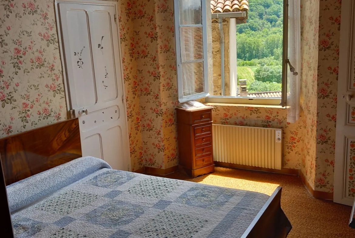 Charmant appartement dans château médiéval à Le Poujol-sur-Orb - 78 m² 