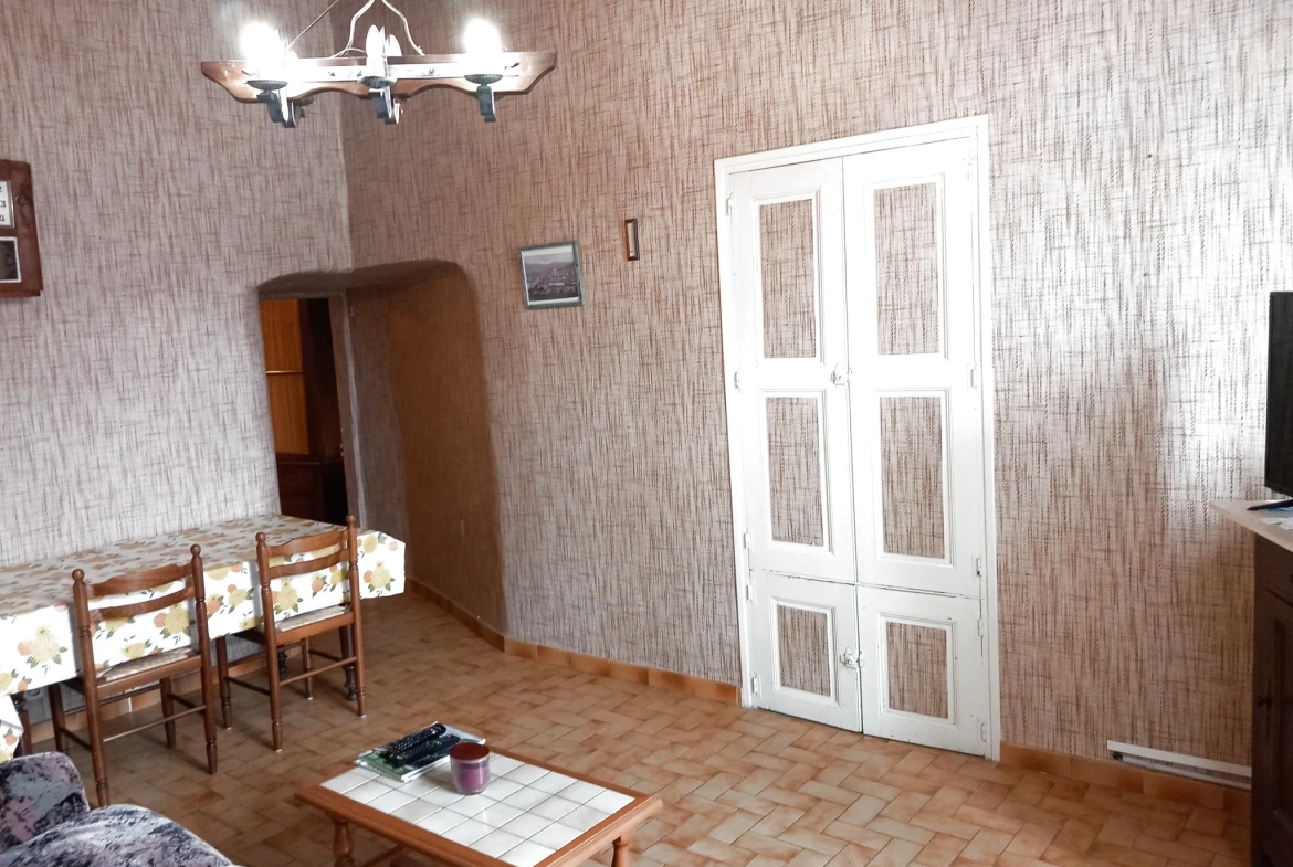 Charmant appartement dans château médiéval à Le Poujol-sur-Orb - 78 m² 