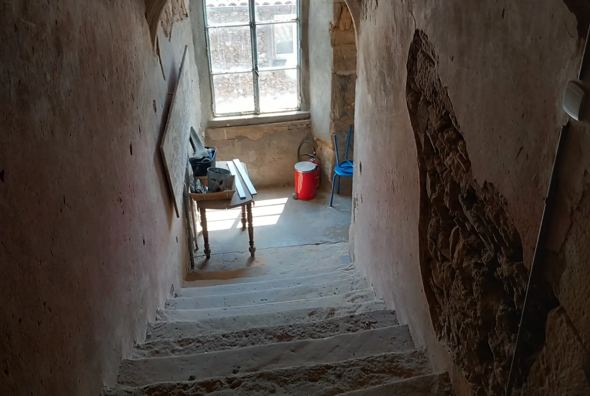 Charmant appartement dans château médiéval à Le Poujol-sur-Orb - 78 m² 