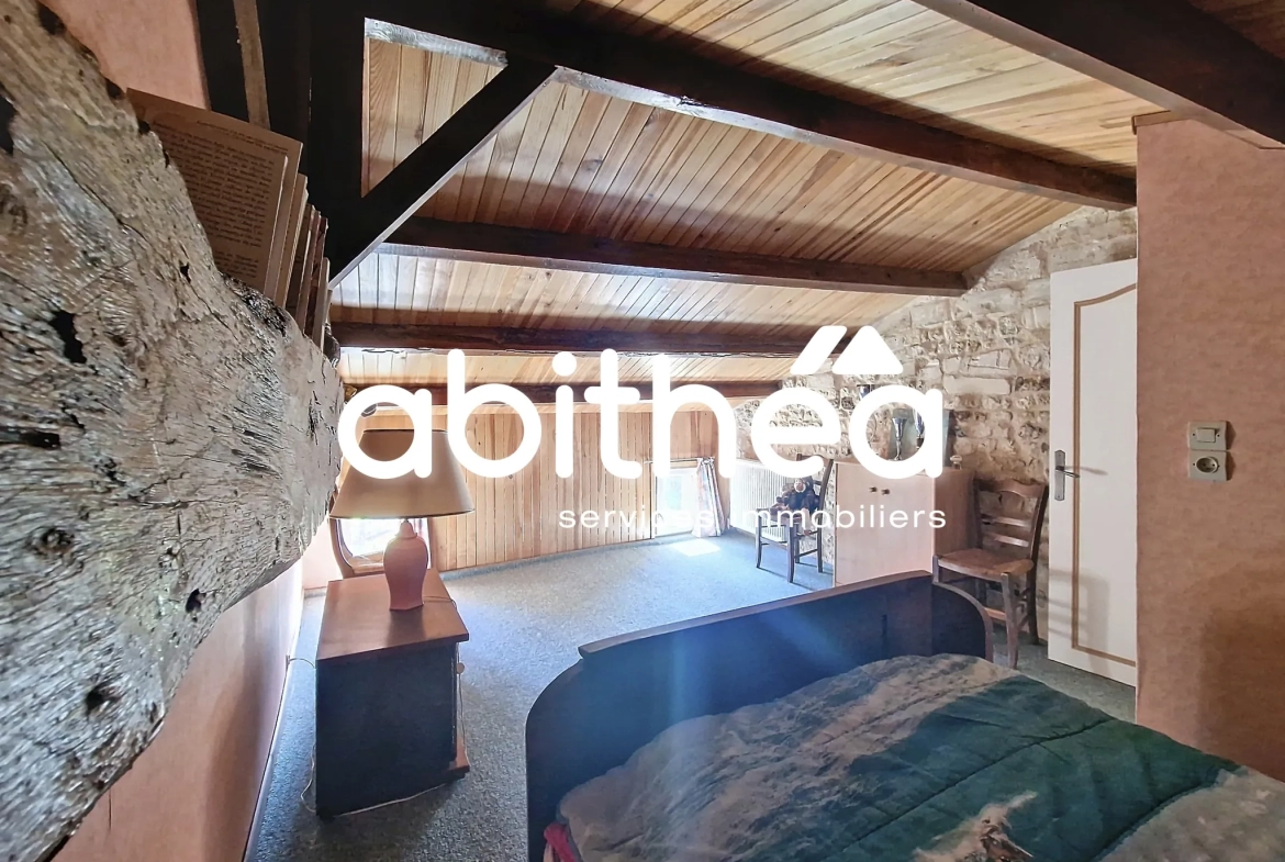 Magnifique maison charentaise avec piscine et garage à Bois - 4 km de Saint Genis de Saintonge 