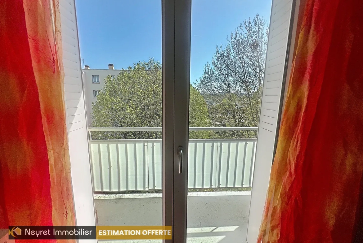 Appartement T3 à Oullins Pierre Benite avec balcon, parking et cave 