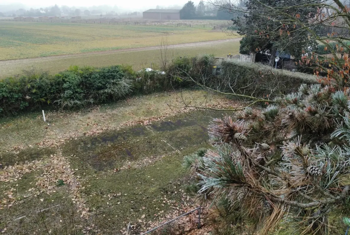 Terrain constructible de 400 m² à Jouars-Pontchartrain dans les Yvelines 